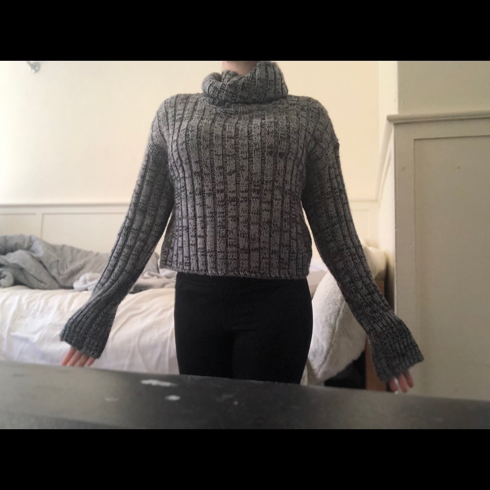 Thick gray turtleneck